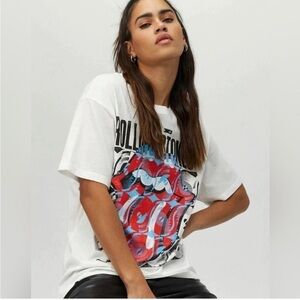 Daydreamer Rolling Stone Graphic Boyfriend Short Sleeve Top White Size Medium